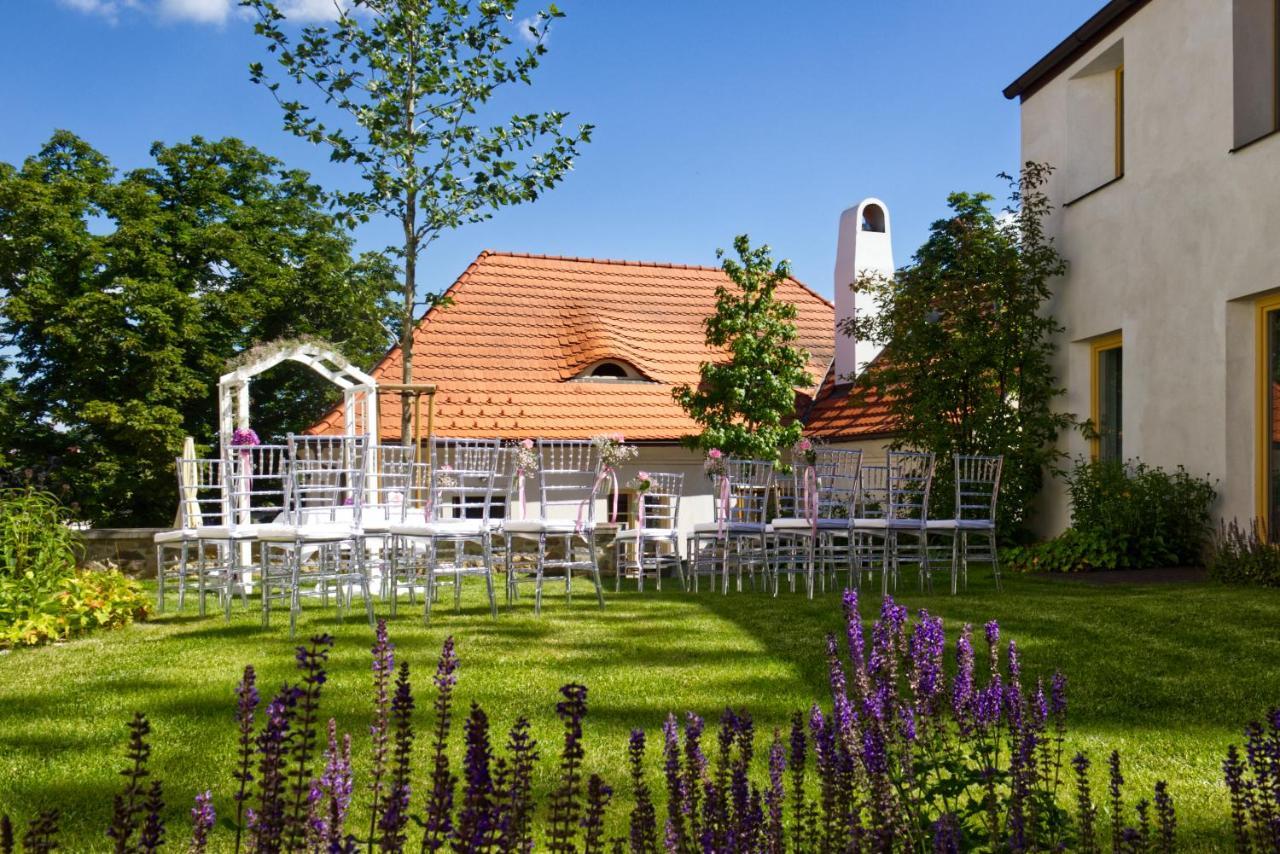 Hotel Bellevue Benesov 4*