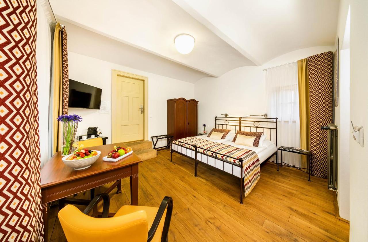 Hotel Bellevue Benesov 4*